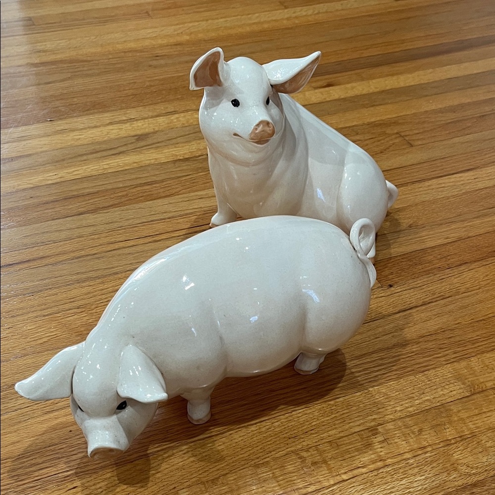 Charming Cream Pig Figurines